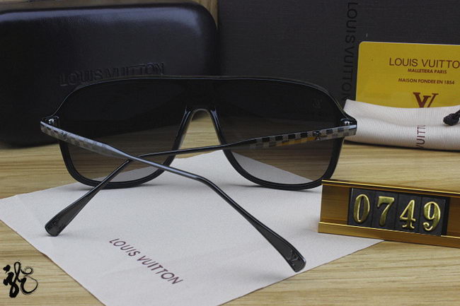 Louis Vuitton Sunglasses AAA+ ID:20220503-58